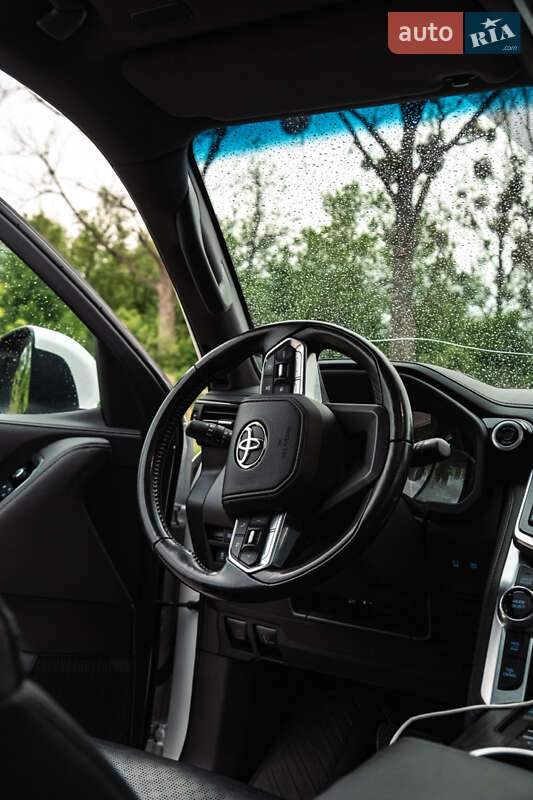 Внедорожник / Кроссовер Toyota Land Cruiser 2021 в Ровно фото 16 Внедорожник / Кроссовер Toyota Land Cruiser 2021 в Ровно