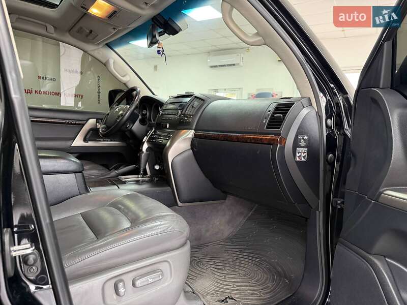 Внедорожник / Кроссовер Toyota Land Cruiser 2008 в Киеве фото 32 Внедорожник / Кроссовер Toyota Land Cruiser 2008 в Киеве
