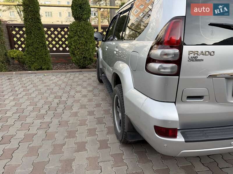 Внедорожник / Кроссовер Toyota Land Cruiser 2006 в Конотопе