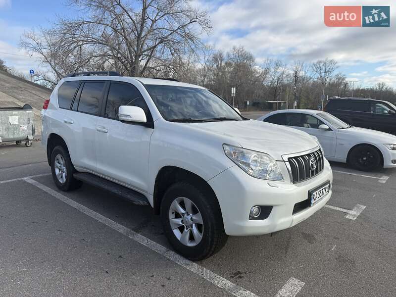 Внедорожник / Кроссовер Toyota Land Cruiser 2010 в Киеве фото 8 Внедорожник / Кроссовер Toyota Land Cruiser 2010 в Киеве