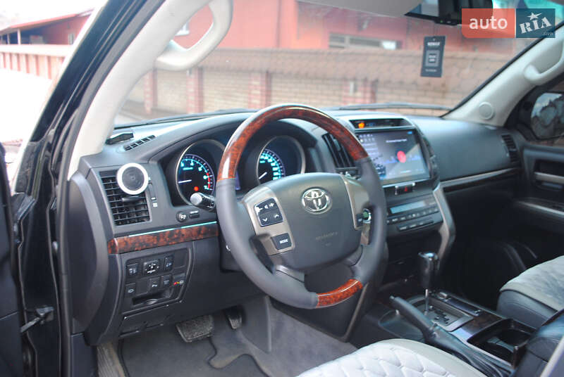 Позашляховик / Кросовер Toyota Land Cruiser 2007 в Тячеві фото 28 Позашляховик / Кросовер Toyota Land Cruiser 2007 в Тячеві