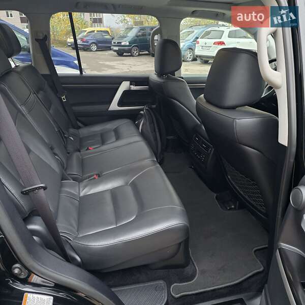 Внедорожник / Кроссовер Toyota Land Cruiser 2018 в Киеве