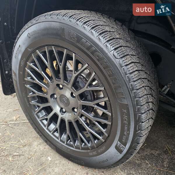 Внедорожник / Кроссовер Toyota Land Cruiser 2018 в Киеве