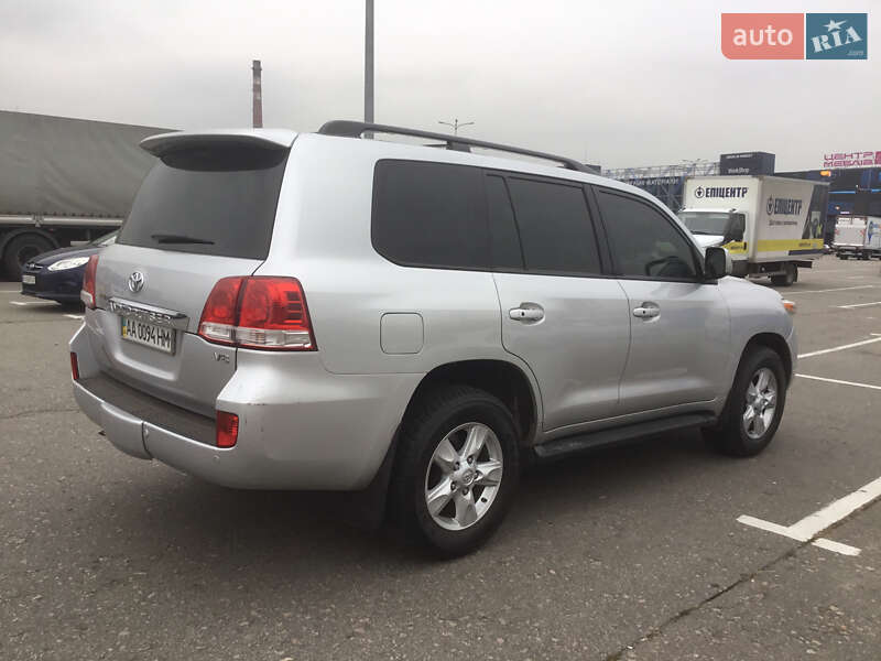 Внедорожник / Кроссовер Toyota Land Cruiser 2008 в Киеве фото 9 Внедорожник / Кроссовер Toyota Land Cruiser 2008 в Киеве