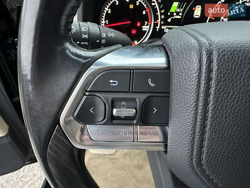 Внедорожник / Кроссовер Toyota Land Cruiser 2021 в Киеве фото 17 Внедорожник / Кроссовер Toyota Land Cruiser 2021 в Киеве