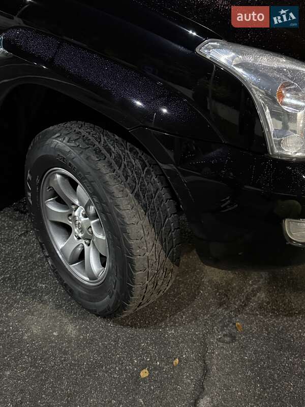 Внедорожник / Кроссовер Toyota Land Cruiser 2006 в Днепре