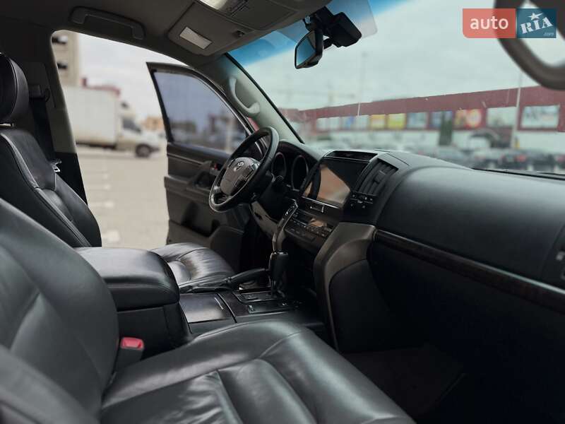 Внедорожник / Кроссовер Toyota Land Cruiser 2008 в Тернополе фото 34 Внедорожник / Кроссовер Toyota Land Cruiser 2008 в Тернополе