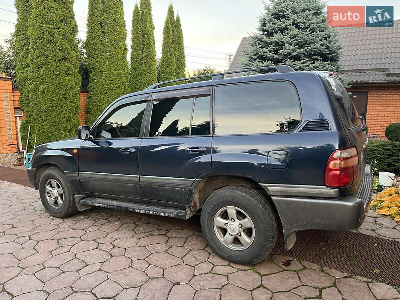 Внедорожник / Кроссовер Toyota Land Cruiser 2000 в Киеве