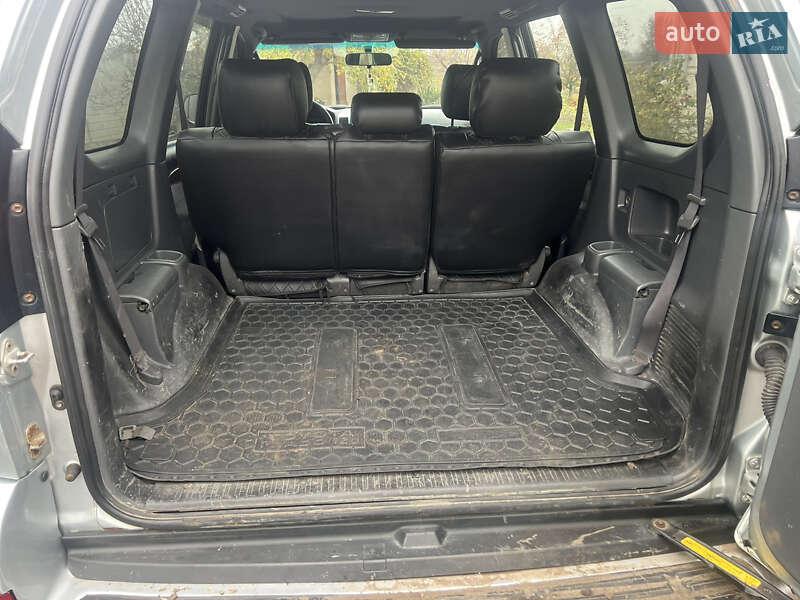 Внедорожник / Кроссовер Toyota Land Cruiser 2004 в Каменском фото 5 Внедорожник / Кроссовер Toyota Land Cruiser 2004 в Каменском