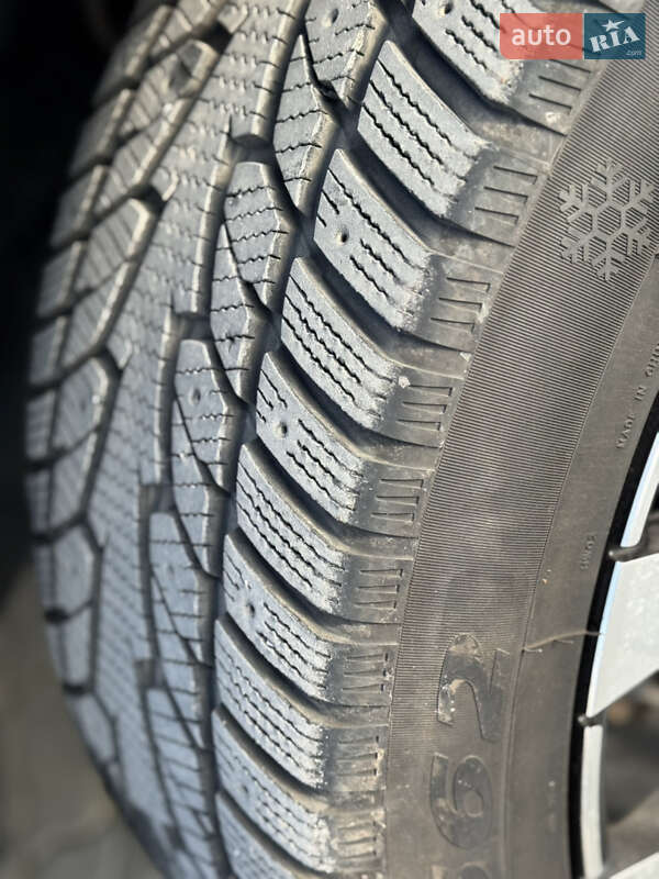 Внедорожник / Кроссовер Toyota Land Cruiser 2019 в Львове фото 22 Внедорожник / Кроссовер Toyota Land Cruiser 2019 в Львове