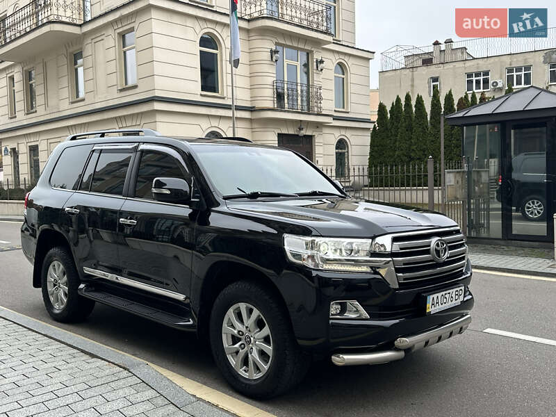Toyota Land Cruiser 2020
