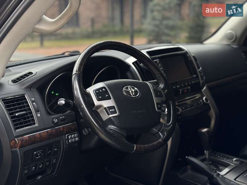 Внедорожник / Кроссовер Toyota Land Cruiser 2012 в Калуше