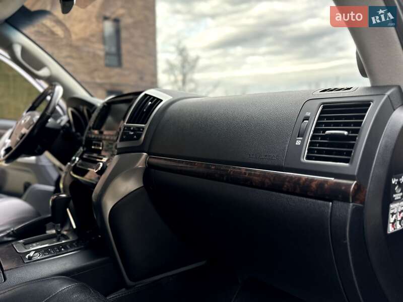 Внедорожник / Кроссовер Toyota Land Cruiser 2012 в Калуше