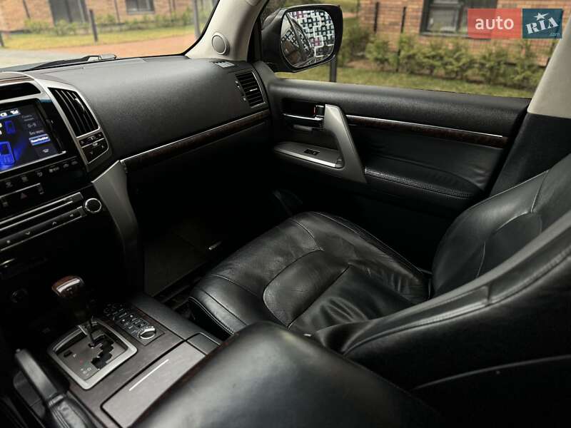 Внедорожник / Кроссовер Toyota Land Cruiser 2012 в Калуше