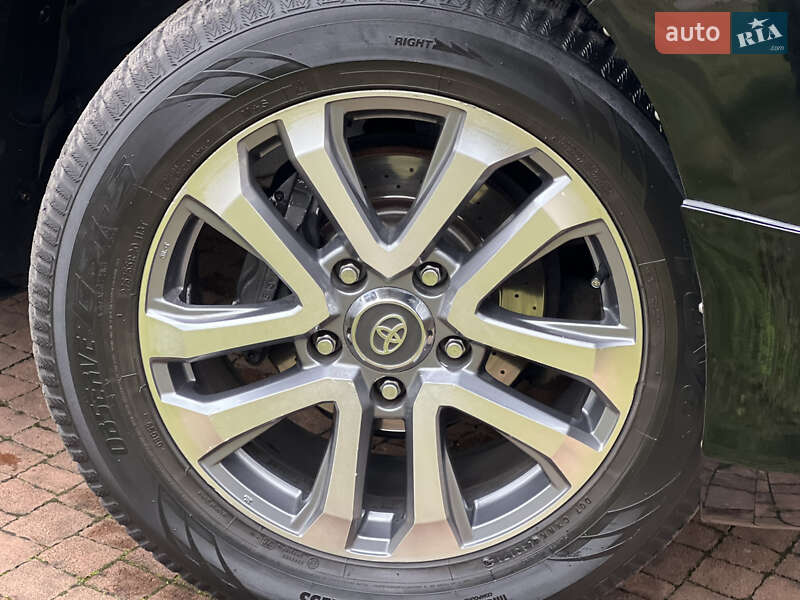 Внедорожник / Кроссовер Toyota Land Cruiser 2008 в Киеве