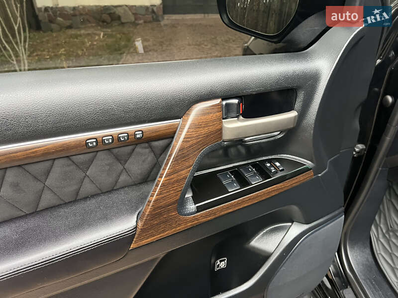 Внедорожник / Кроссовер Toyota Land Cruiser 2008 в Киеве