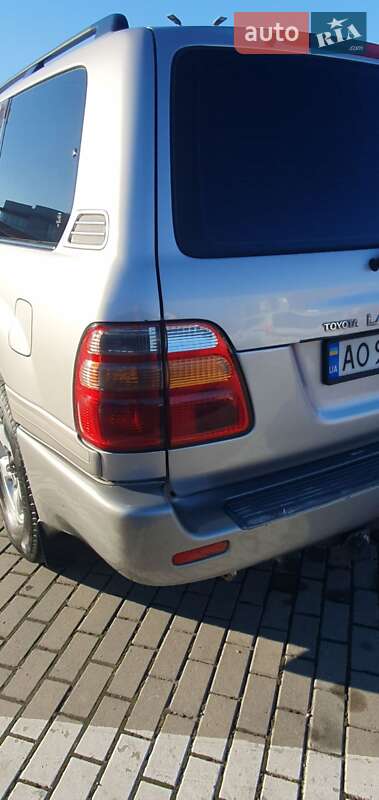 Внедорожник / Кроссовер Toyota Land Cruiser 2000 в Ужгороде фото 12 Внедорожник / Кроссовер Toyota Land Cruiser 2000 в Ужгороде