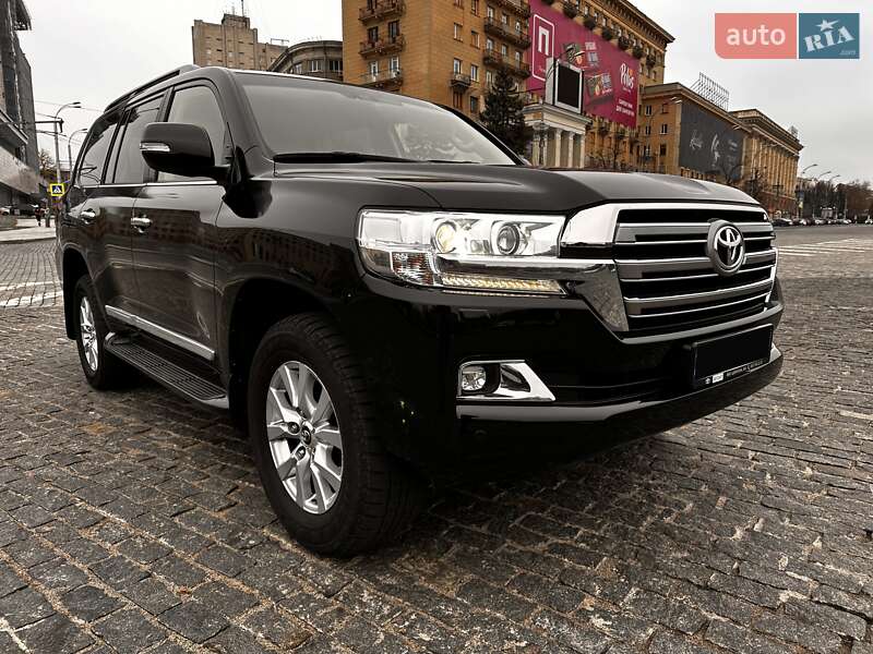 Внедорожник / Кроссовер Toyota Land Cruiser 2019 в Харькове фото 3 Внедорожник / Кроссовер Toyota Land Cruiser 2019 в Харькове