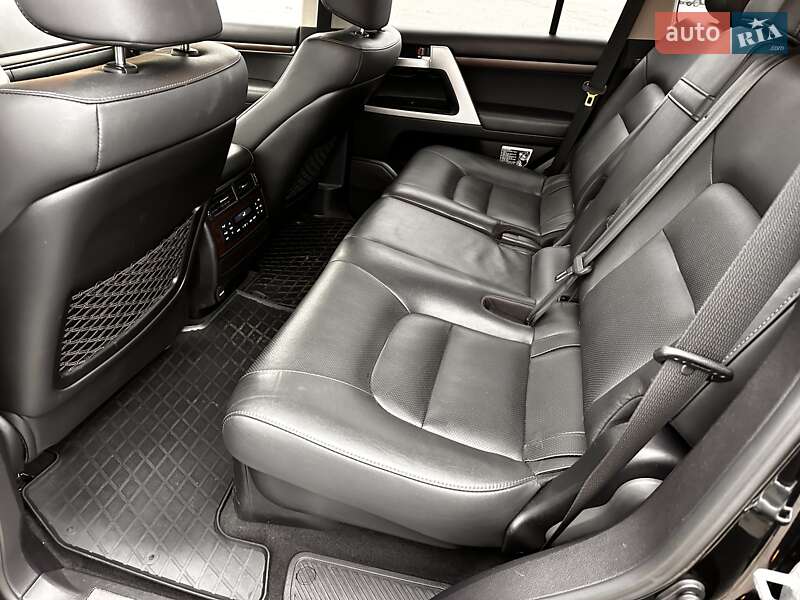 Внедорожник / Кроссовер Toyota Land Cruiser 2019 в Харькове фото 11 Внедорожник / Кроссовер Toyota Land Cruiser 2019 в Харькове