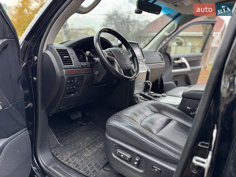 Внедорожник / Кроссовер Toyota Land Cruiser 2019 в Киеве