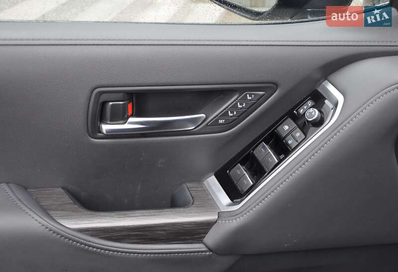 Позашляховик / Кросовер Toyota Land Cruiser 2023 в Одесі фото 30 Позашляховик / Кросовер Toyota Land Cruiser 2023 в Одесі