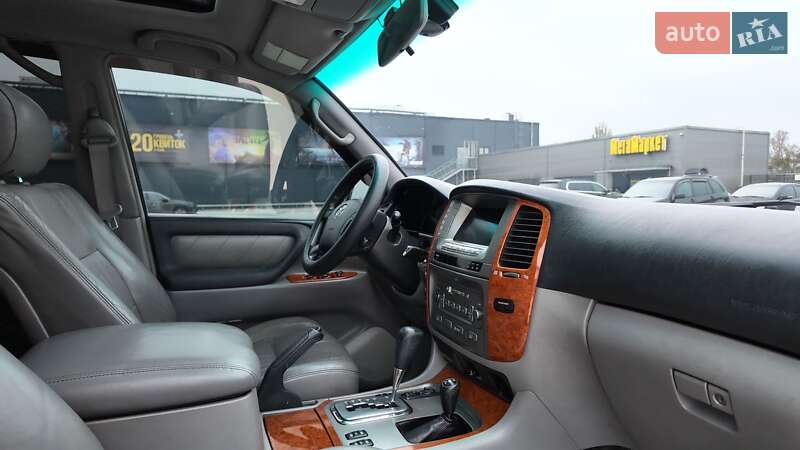 Внедорожник / Кроссовер Toyota Land Cruiser 2004 в Киеве