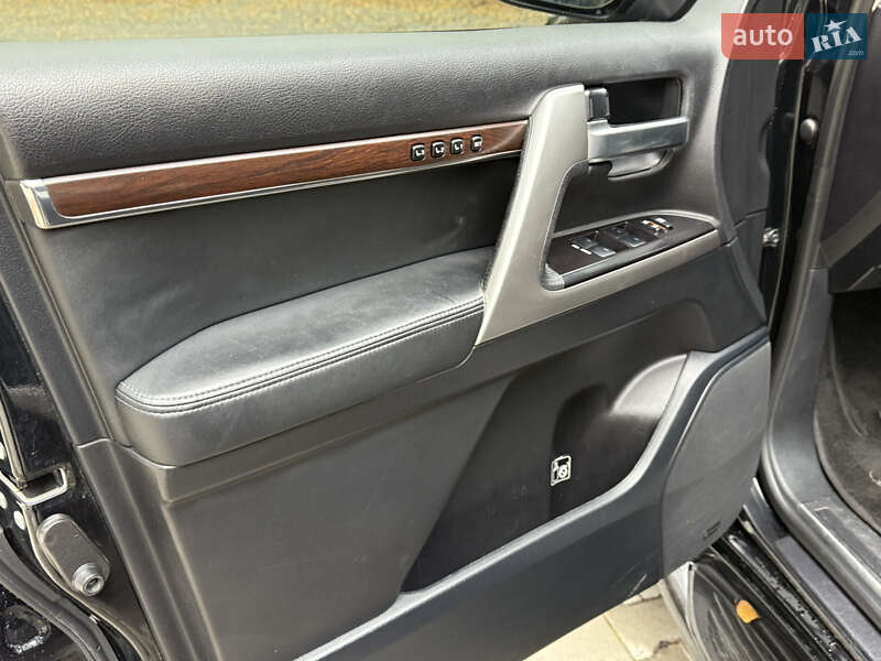 Внедорожник / Кроссовер Toyota Land Cruiser 2016 в Тернополе