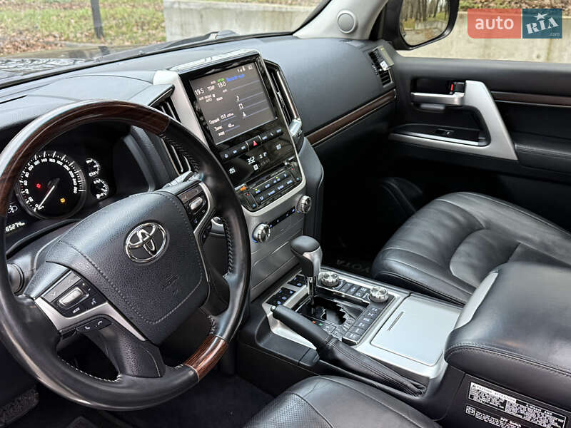 Внедорожник / Кроссовер Toyota Land Cruiser 2016 в Тернополе