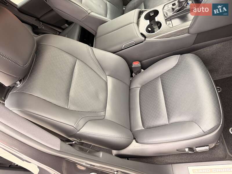 Внедорожник / Кроссовер Toyota Land Cruiser 2023 в Киеве