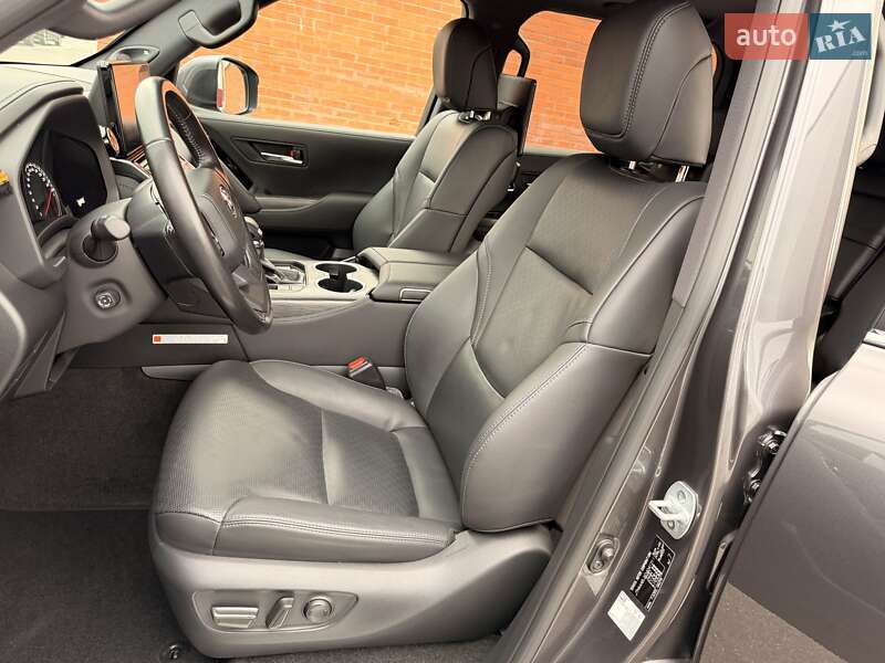 Внедорожник / Кроссовер Toyota Land Cruiser 2023 в Киеве