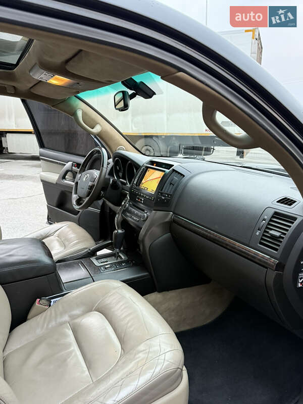Внедорожник / Кроссовер Toyota Land Cruiser 2008 в Днепре