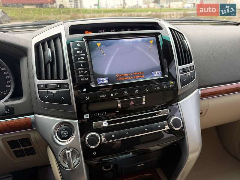Внедорожник / Кроссовер Toyota Land Cruiser 2013 в Киеве фото 8 Внедорожник / Кроссовер Toyota Land Cruiser 2013 в Киеве
