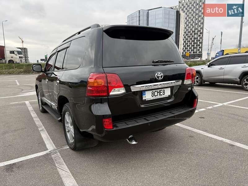 Внедорожник / Кроссовер Toyota Land Cruiser 2013 в Киеве фото 35 Внедорожник / Кроссовер Toyota Land Cruiser 2013 в Киеве
