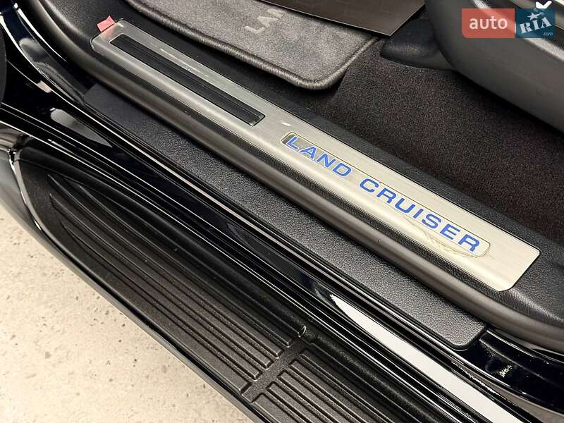 Внедорожник / Кроссовер Toyota Land Cruiser 2020 в Киеве