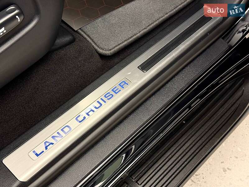 Внедорожник / Кроссовер Toyota Land Cruiser 2020 в Киеве