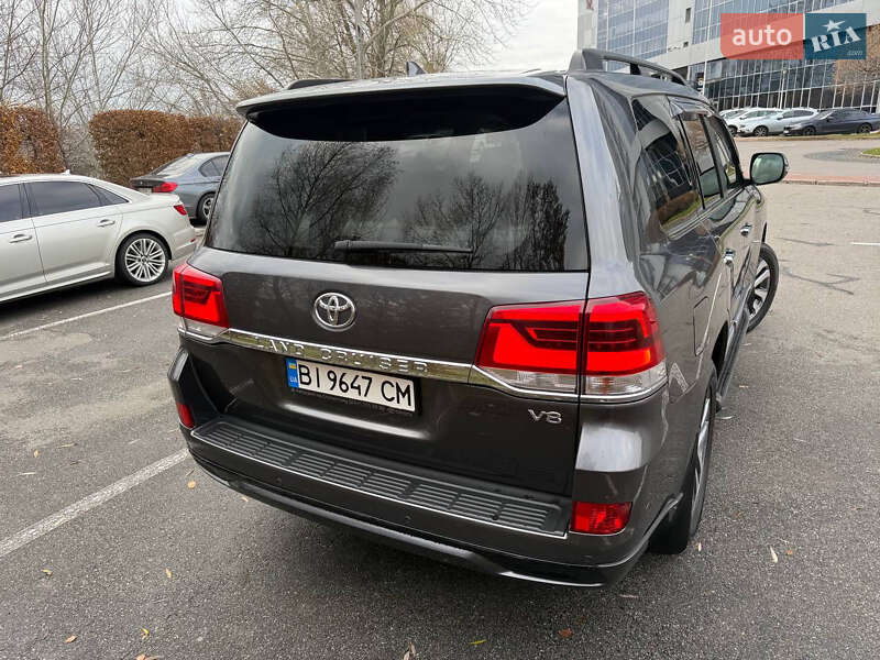 Внедорожник / Кроссовер Toyota Land Cruiser 2018 в Киеве