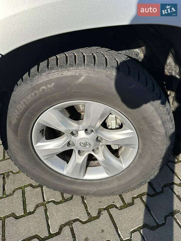Внедорожник / Кроссовер Toyota Land Cruiser 2012 в Коломые фото 11 Внедорожник / Кроссовер Toyota Land Cruiser 2012 в Коломые
