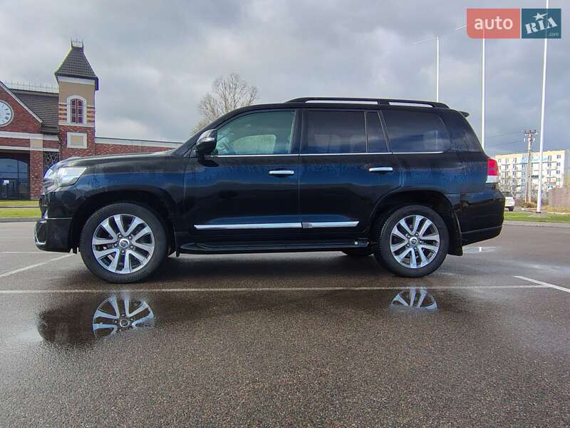 Внедорожник / Кроссовер Toyota Land Cruiser 2018 в Киеве фото 5 Внедорожник / Кроссовер Toyota Land Cruiser 2018 в Киеве