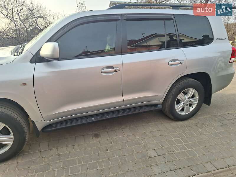 Внедорожник / Кроссовер Toyota Land Cruiser 2008 в Корце фото 8 Внедорожник / Кроссовер Toyota Land Cruiser 2008 в Корце