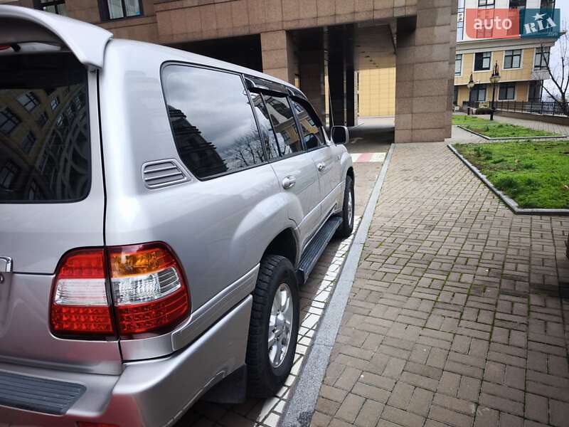 Позашляховик / Кросовер Toyota Land Cruiser 2005 в Києві фото 6 Позашляховик / Кросовер Toyota Land Cruiser 2005 в Києві
