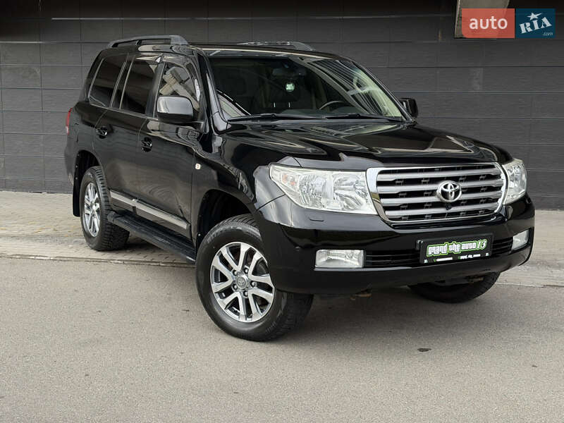 Toyota Land Cruiser 2010