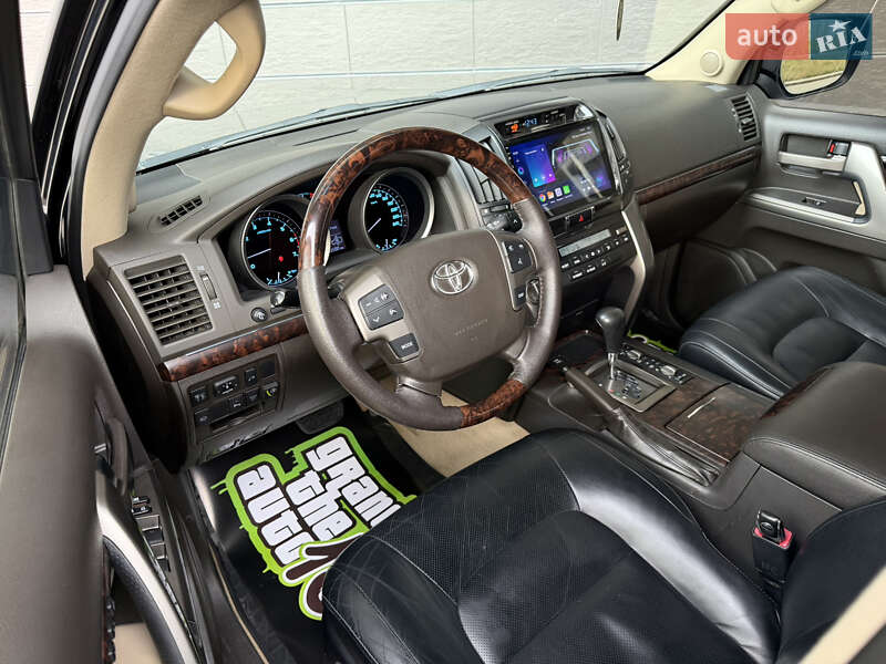 Внедорожник / Кроссовер Toyota Land Cruiser 2010 в Киеве