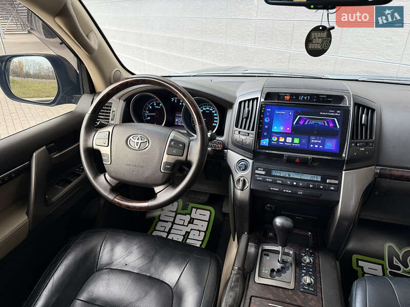 Внедорожник / Кроссовер Toyota Land Cruiser 2010 в Киеве