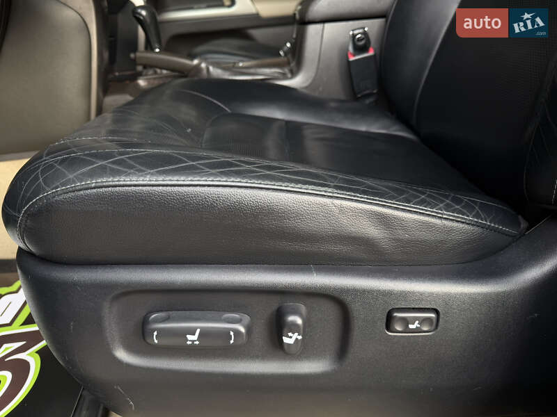 Внедорожник / Кроссовер Toyota Land Cruiser 2010 в Киеве