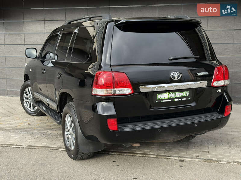 Внедорожник / Кроссовер Toyota Land Cruiser 2010 в Киеве