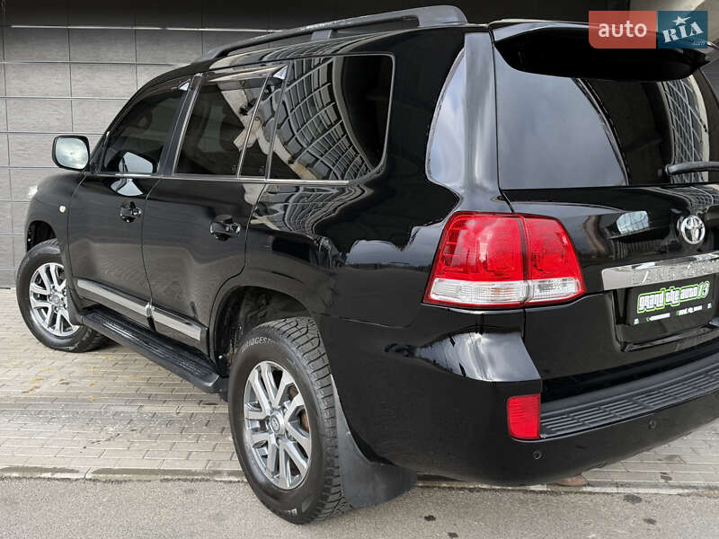 Внедорожник / Кроссовер Toyota Land Cruiser 2010 в Киеве