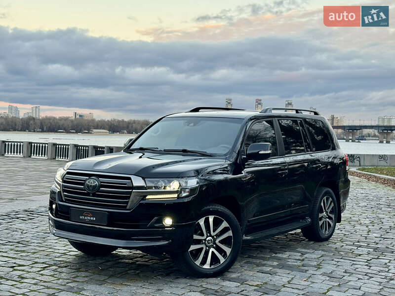 Внедорожник / Кроссовер Toyota Land Cruiser 2018 в Киеве фото Внедорожник / Кроссовер Toyota Land Cruiser 2018 в Киеве