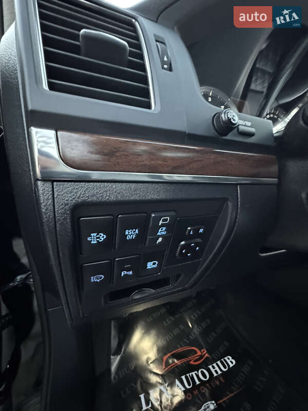 Внедорожник / Кроссовер Toyota Land Cruiser 2018 в Киеве фото 30 Внедорожник / Кроссовер Toyota Land Cruiser 2018 в Киеве