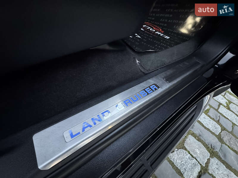 Внедорожник / Кроссовер Toyota Land Cruiser 2018 в Киеве фото 41 Внедорожник / Кроссовер Toyota Land Cruiser 2018 в Киеве