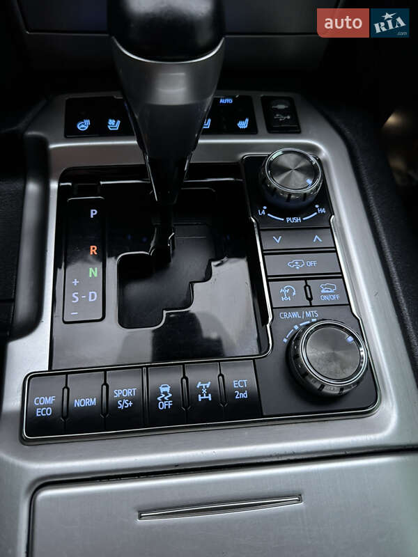 Внедорожник / Кроссовер Toyota Land Cruiser 2018 в Киеве фото 77 Внедорожник / Кроссовер Toyota Land Cruiser 2018 в Киеве